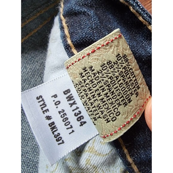 BUCKLE BKE Women's Size 27 Denim Star Stretch Blue Denim Jean Capri Pants PreOwn - Picture 8 of 11